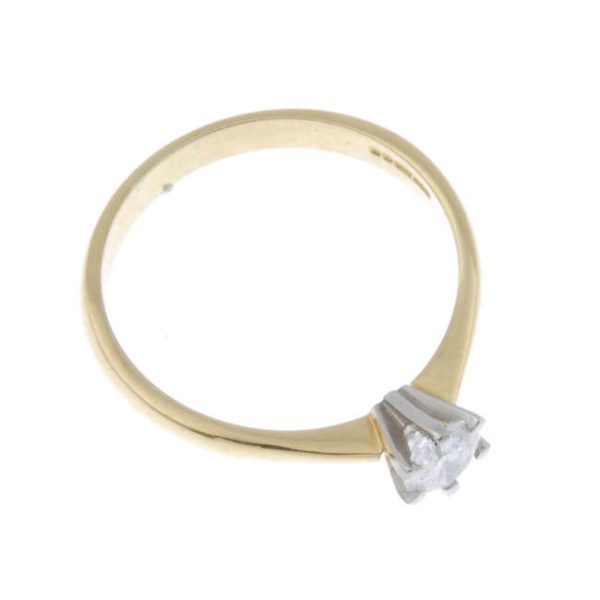 18ct Six Claw Solitaire Diamond Ring